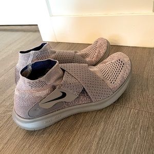 Nike Free Motion flyknit size 6